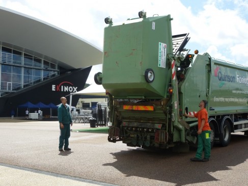 L'entreprise Quinson Fonlupt, engagée dans la gestion des déchets du Tour de l'Ain ( photo R Savereux)