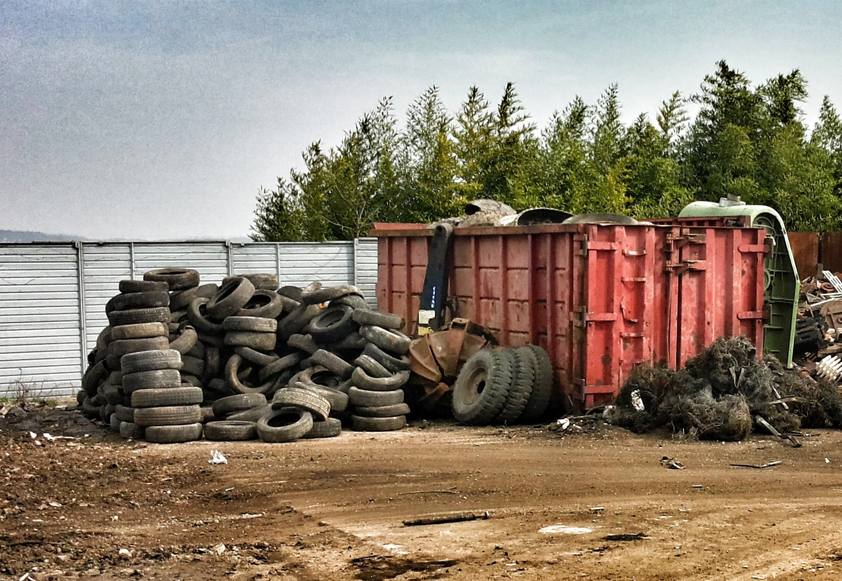 Michelin et Enviro vont développer la valorisation des pneus usagés par pyrolyse