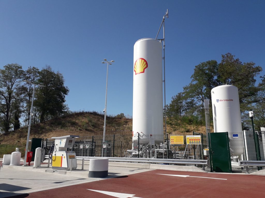 Shell France ouvre sa première station GNL sur l’aire d’autoroute de Mionnay (Ain)