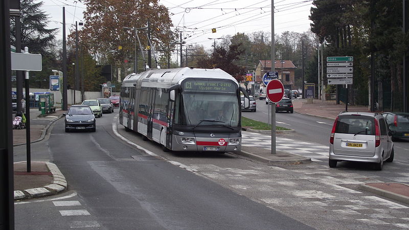 Lyon – Trévoux : le bus à haut niveau de service en avance sur le train
