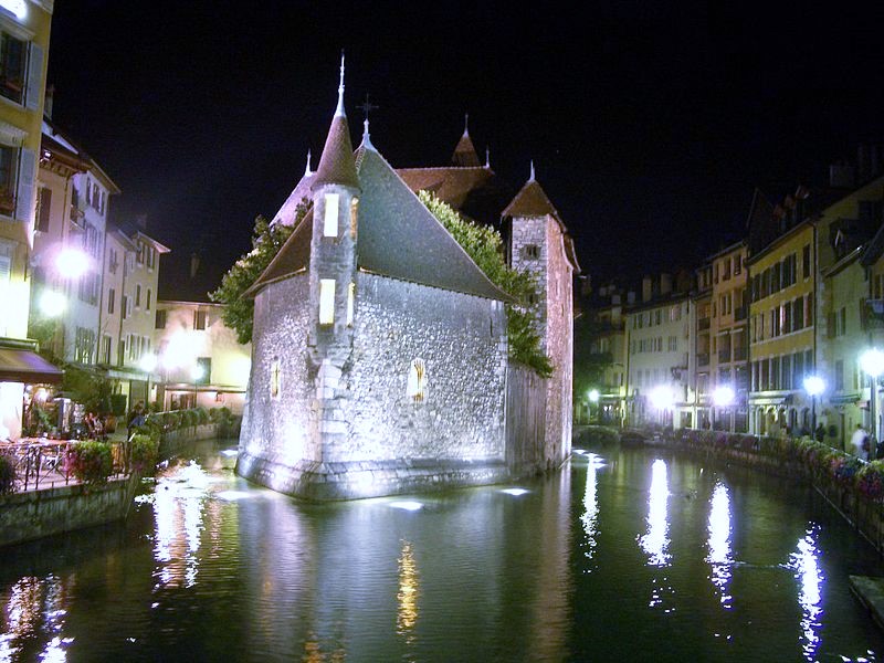 Annecy : électricité 100 % verte pour l’éclairage public
