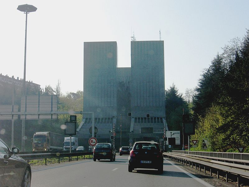 Le Tronçon Ouest du Périphérique de Lyon, une fausse solution
