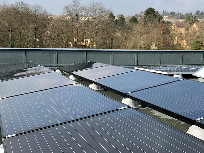 KTR se dote d’un siège à énergie positive grâce à la géothermie et au solaire