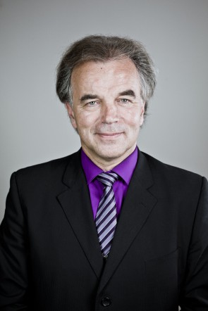 Jacques Longuet, diplômé de l'Ecole de Chimie de Nancy, a poursuivi sa carrière dans les activités services et distribution d'EDF ( photo EDF)