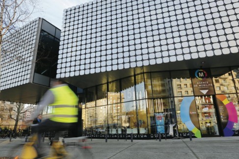 C'est à la Station Mobile du boulevard Joseph-Vallier, que sont rassemblés tous les services collectant les infos, pour les rendre accessibles en temps réel. [Photo La Métro]