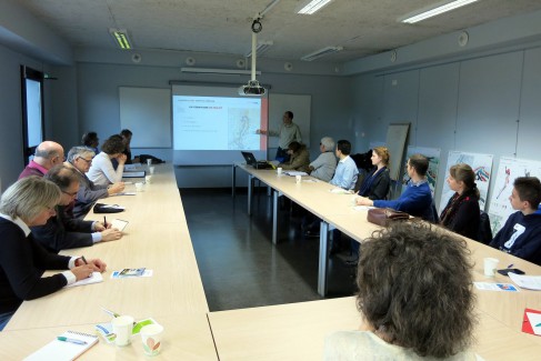 Fabien BORDON, du Grand Lyon, présente la Vallée de la Chimie ( photo Roland Huin, IESF)