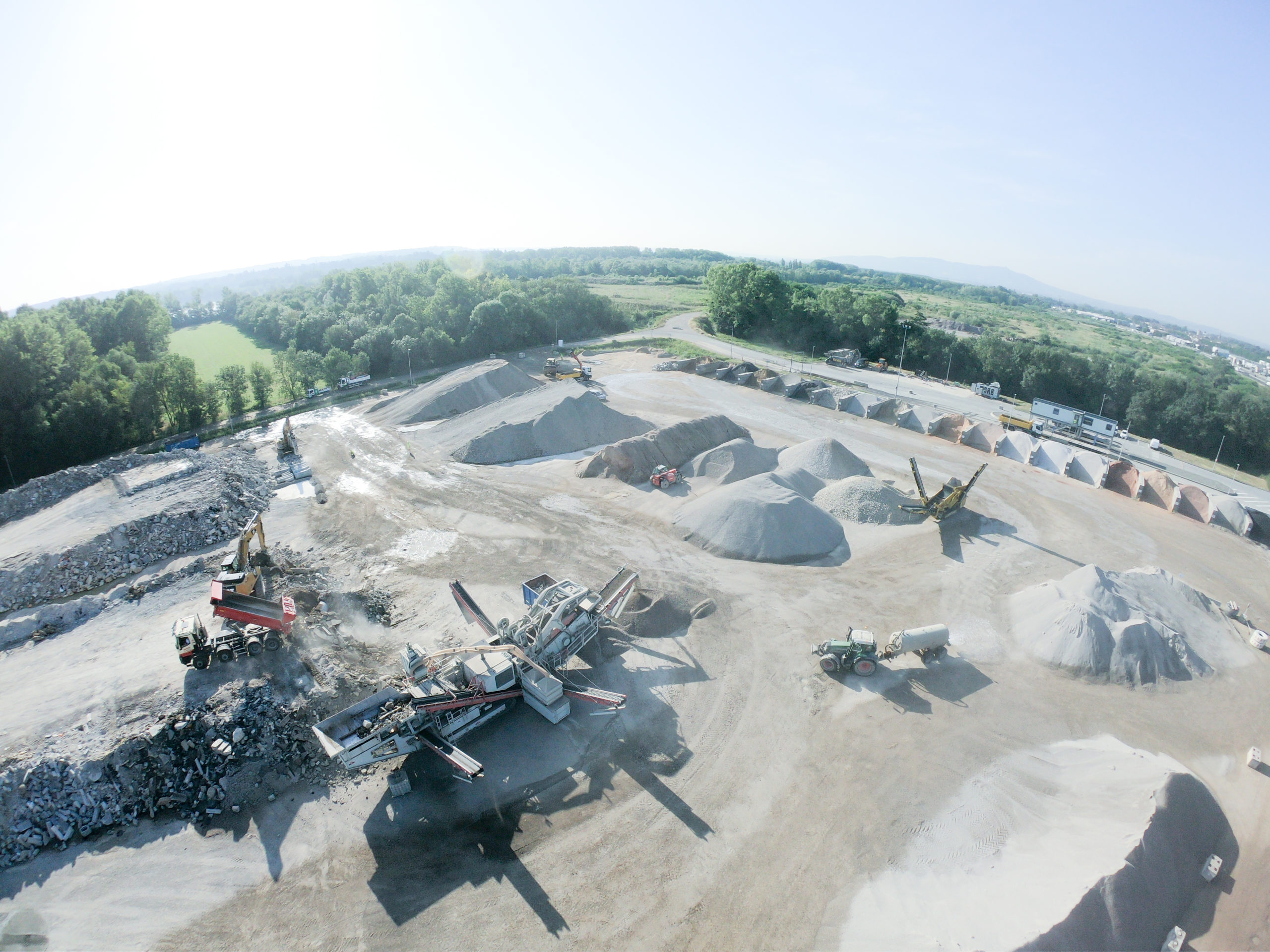 Plattard : le site Ancycla d’Anse valorise 100 000 tonnes de déchets du bâtiment par an