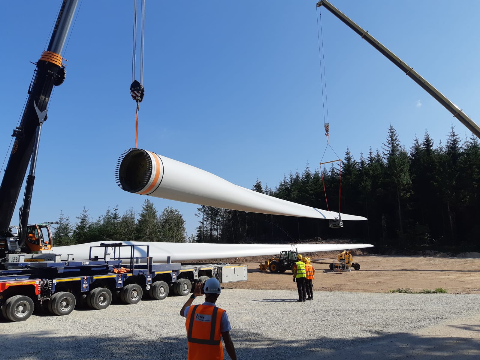 Eolien et solaire : 15 projets en Auvergne-Rhône-Alpes pour EDF Renouvelables